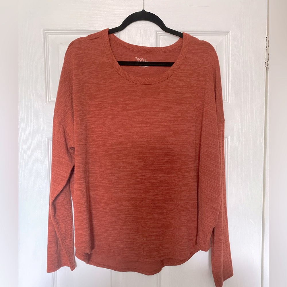 Time and Tru Women's Burnt Orange Long Sleeve Top